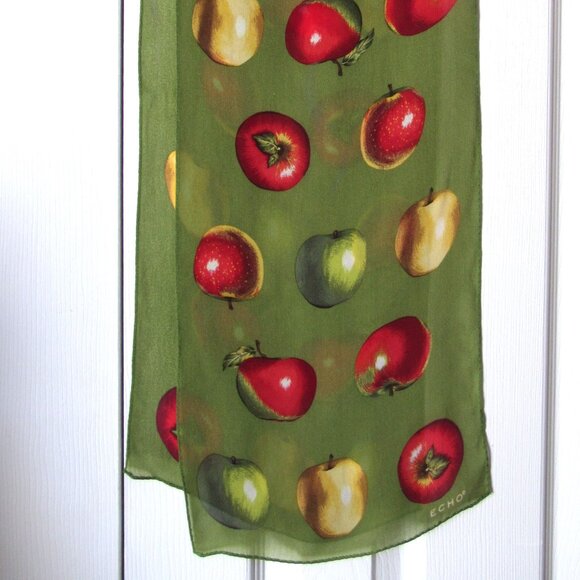 Gorgeous ECHO Scarf Big Red Yellow Green APPLES Silky Teacher Gift Apple - Picture 8 of 8